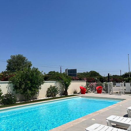 Brit Hotel Salon de Provence Exterior foto